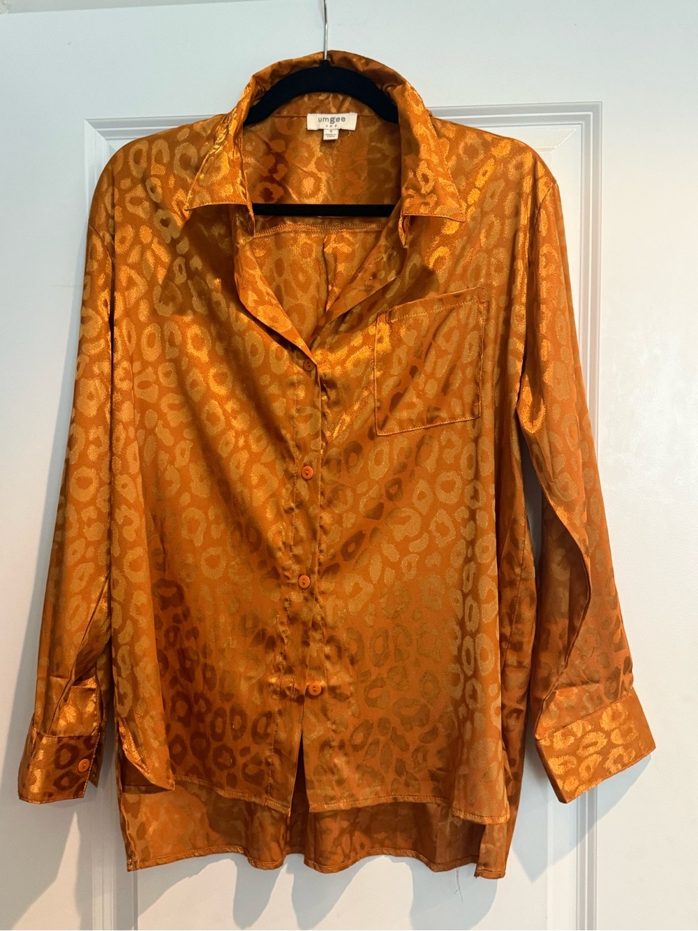Umgee Satin Leopard Jacquard Button-Down Shirt in Burnt Orange - Picture 2 of 4